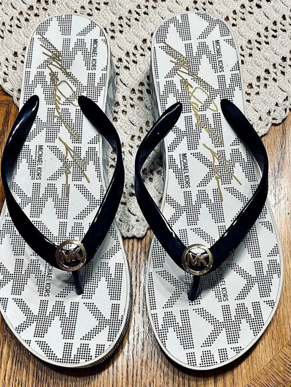Michael Kors Bedford Logo Wedge Flip Flop Sandals Blue & White